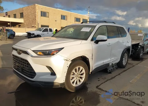 2024 Toyota Grand Highlander Xle из США, поврежденный, VIN 5TDAAAB56RS056969